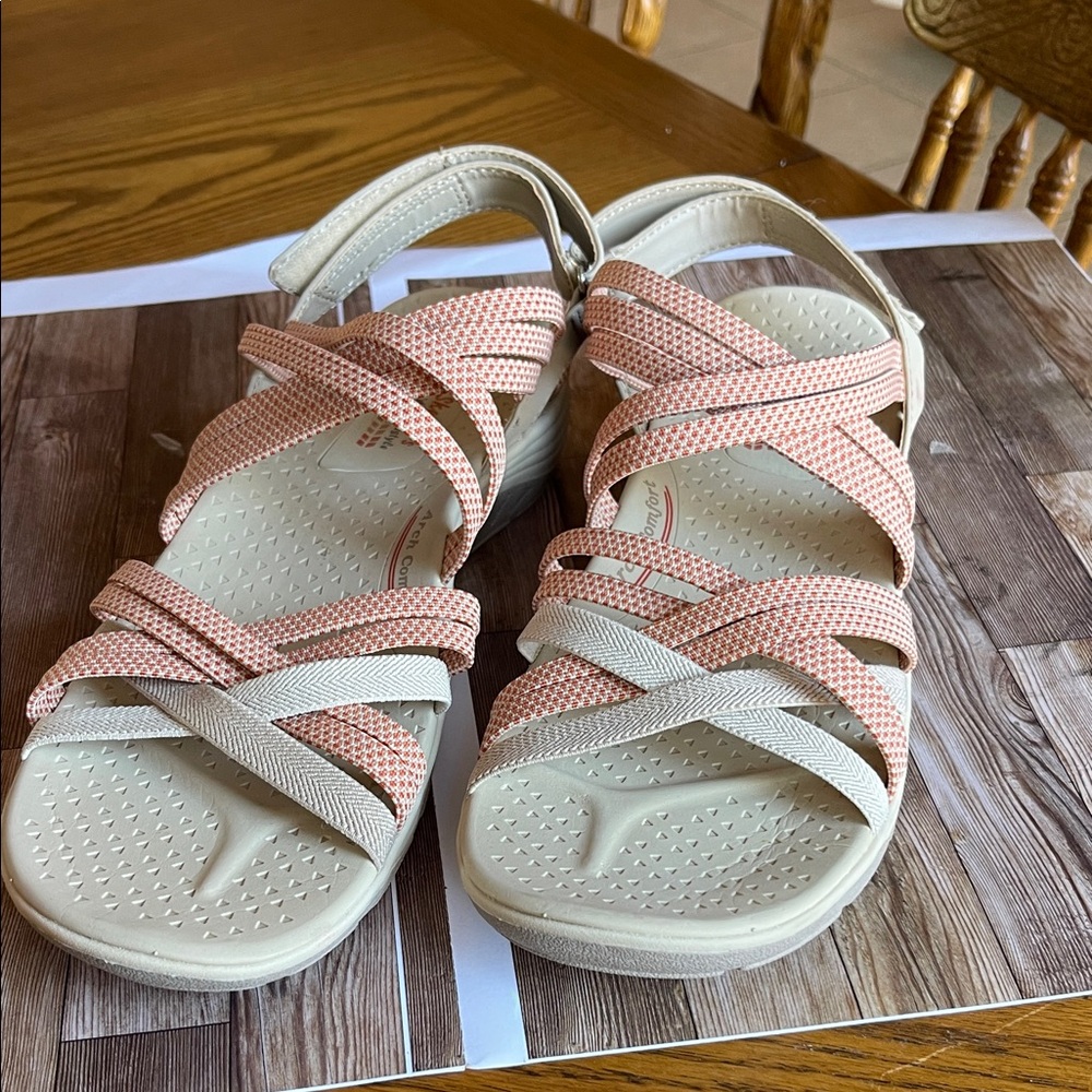 Skechers Tan and Coral Sandals